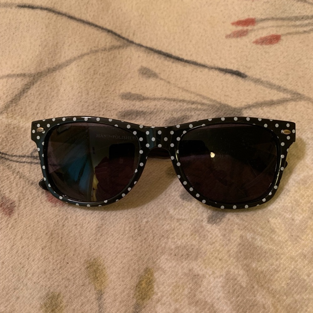 Black and white polkadot sunglasses!